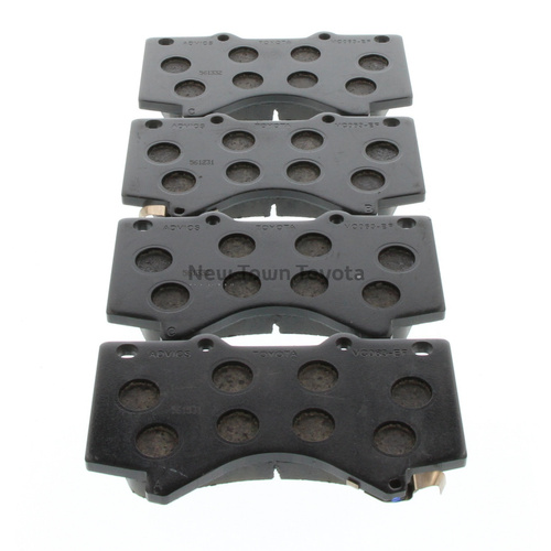 Genuine Toyota Front Disc Brake Pads  Land Cruiser