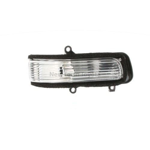 Genuine Toyota RH Front Side Marker Repeater Light / Lamp Aurion 2006-2011